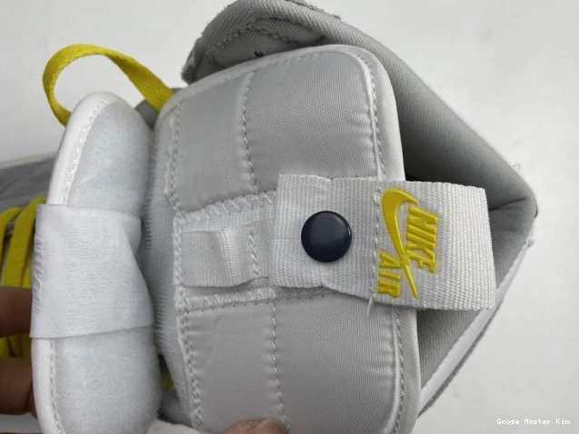 Smoke Air Switch 1 Jordan Light High CW6576-100 0608
